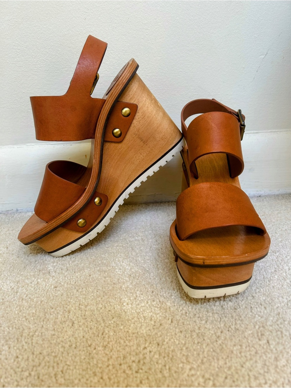 Chloe Tan Leather Platform Wedge Sandals